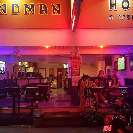 Sandman Hotel & Sports Bar パッタヤー エクステリア 写真
